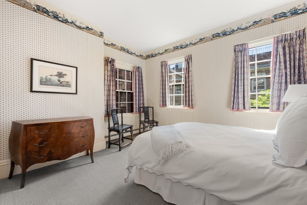 Single Family Residence at 13 West Cedar St, Boston MA 02108, photo 37 of 41