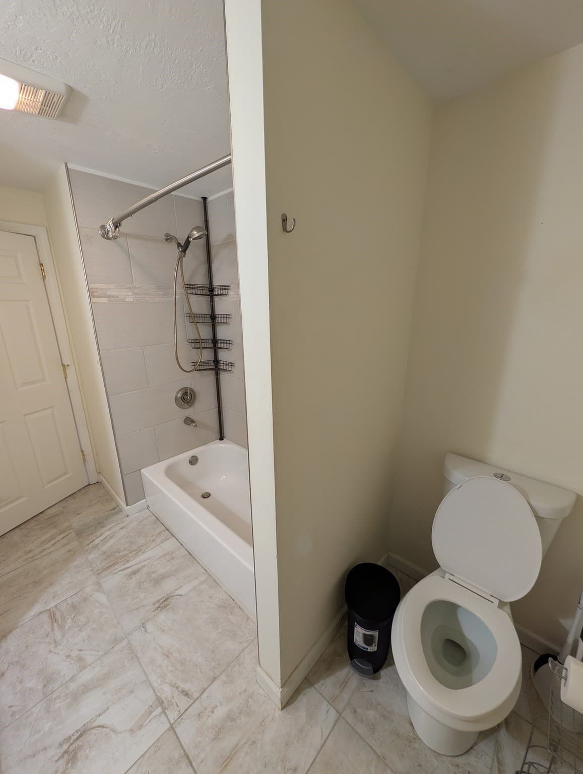 Condominium at 233 Meeting House Path # 233, Ashland MA 01721, Ashland, photo 25 of 33