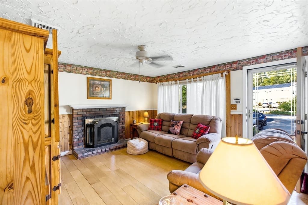 33 Quincy St, Holbrook MA 02343 photo 27