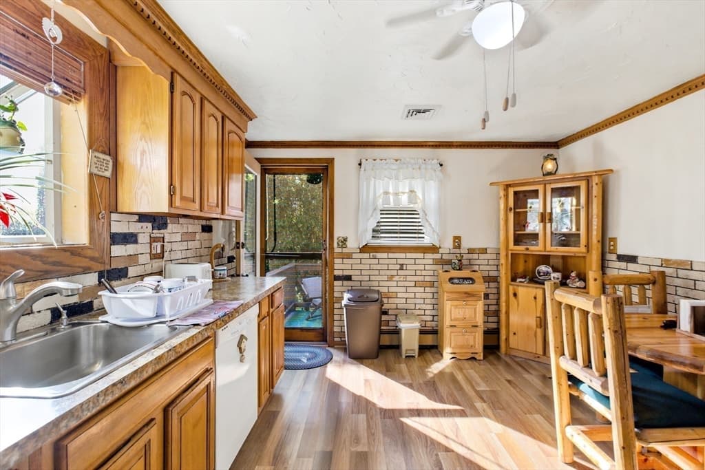 33 Quincy St, Holbrook MA 02343 photo 26