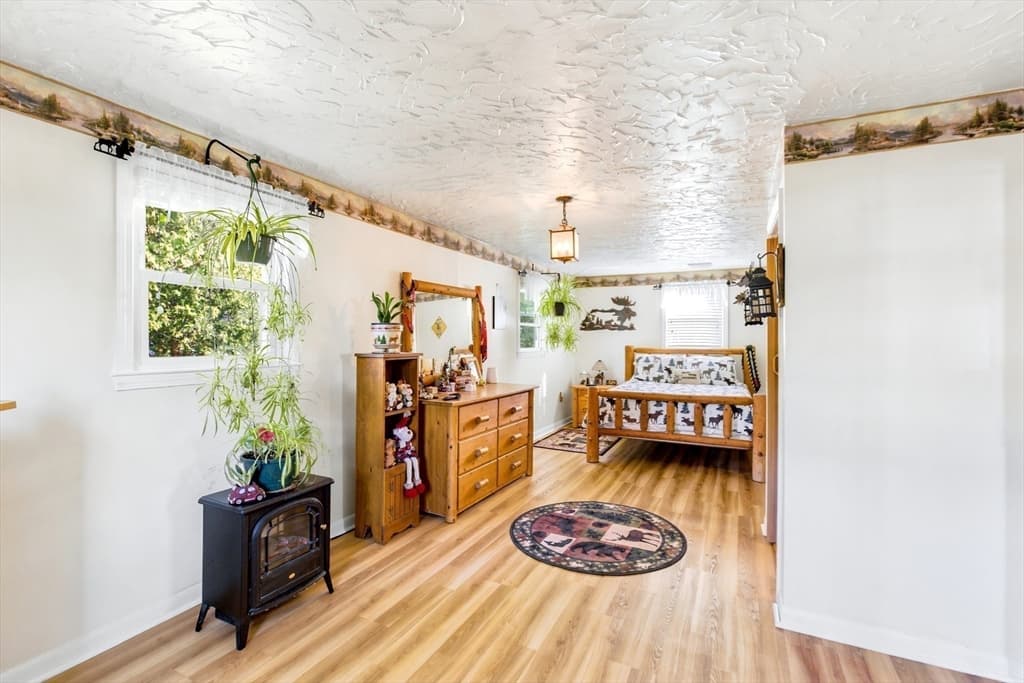 33 Quincy St, Holbrook MA 02343 photo 7