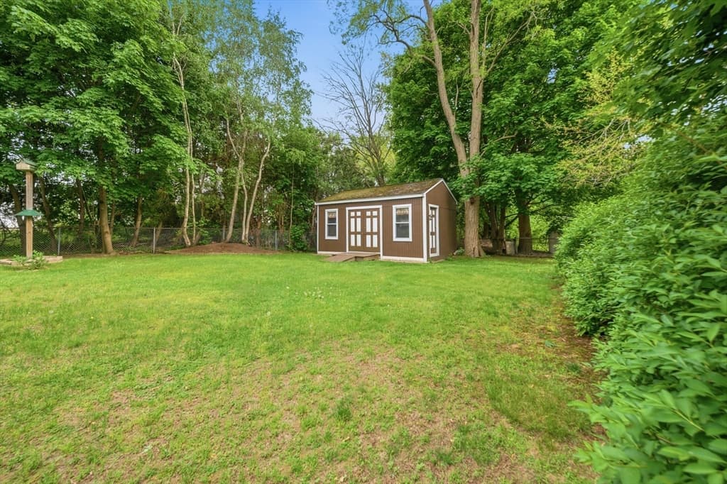 33 Quincy St, Holbrook MA 02343 photo 36