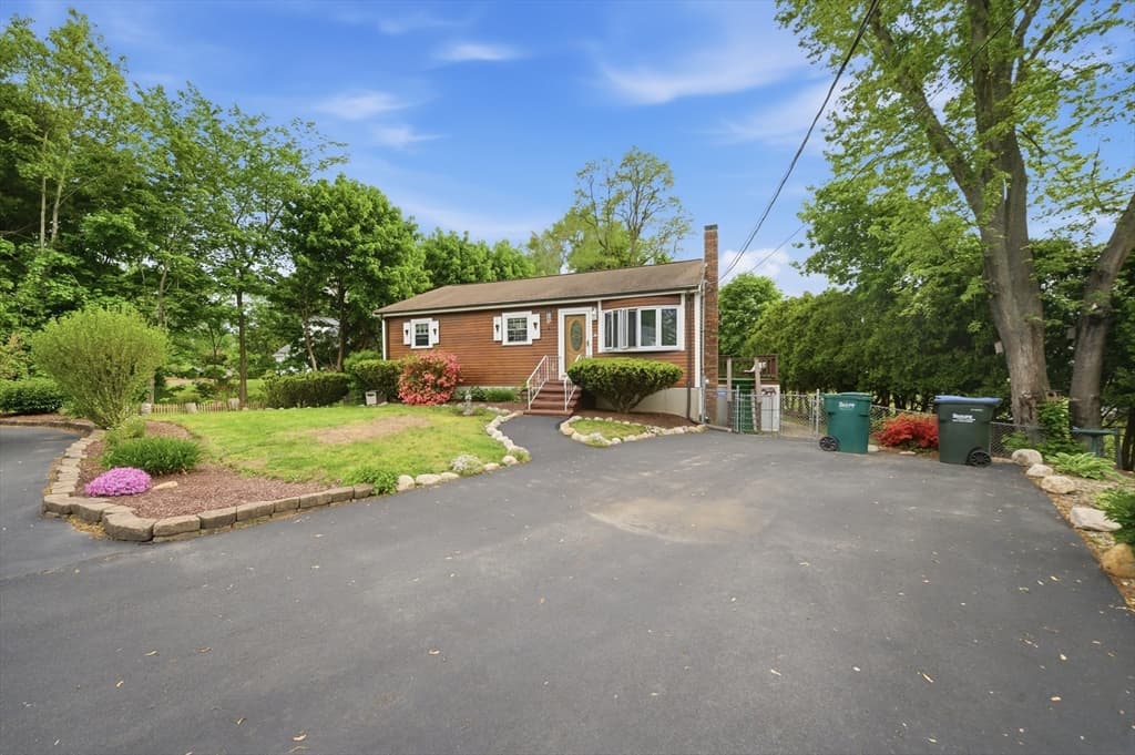 33 Quincy St, Holbrook MA 02343 photo 34