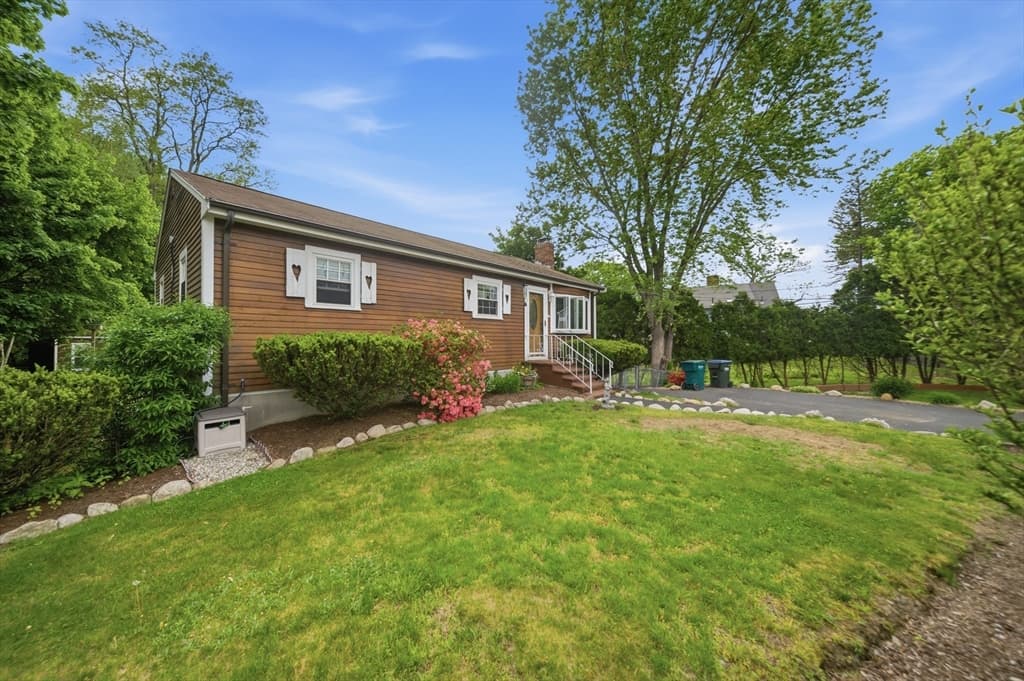 33 Quincy St, Holbrook MA 02343 photo 33
