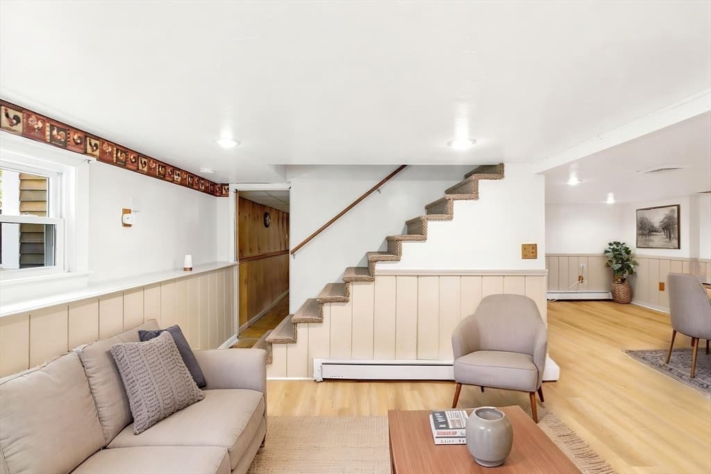 33 Quincy St, Holbrook MA 02343 photo 14