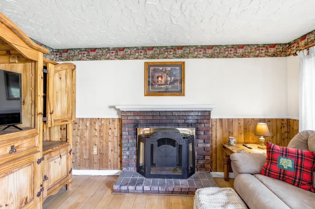 33 Quincy St, Holbrook MA 02343 photo 29