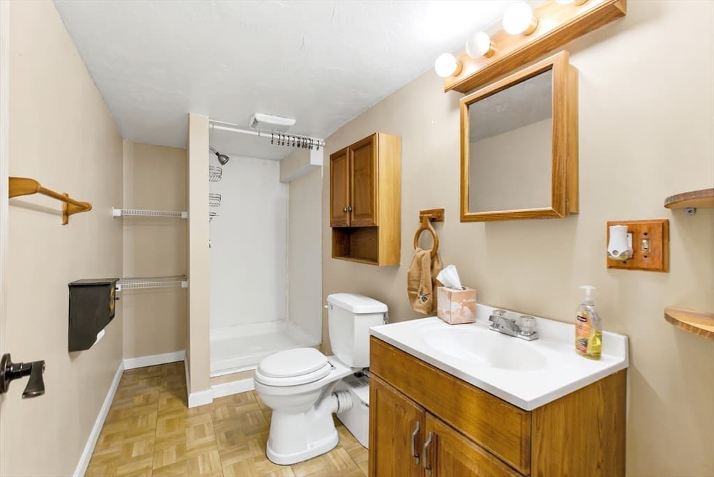 33 Quincy St, Holbrook MA 02343 photo 21