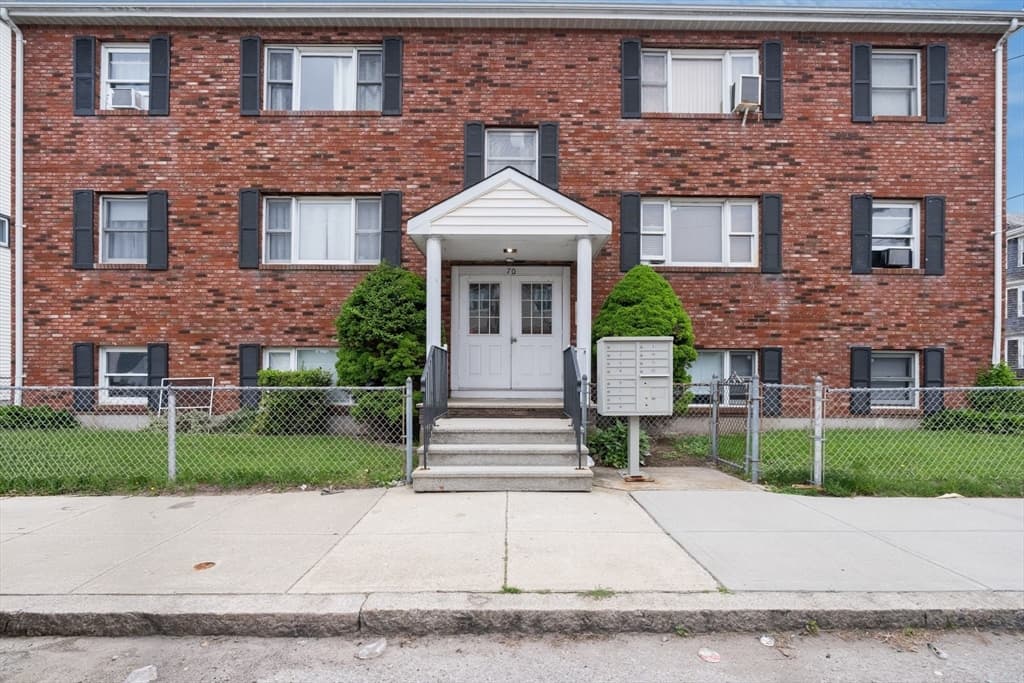 Condominium at 70 North Court # f, Fall River MA 02720, Fall River, photo 18 of 20