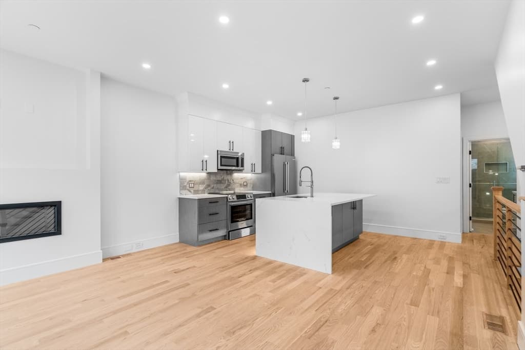 Condominium at 143 Tremont St # 3, Boston MA 02135, photo 11 of 33