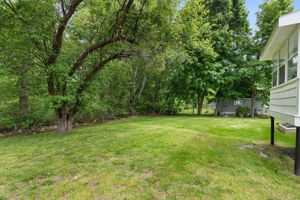 Single Family Residence at 84 Crest Rd, Lynnfield MA 01940, Lynnfield, photo 6 of 11