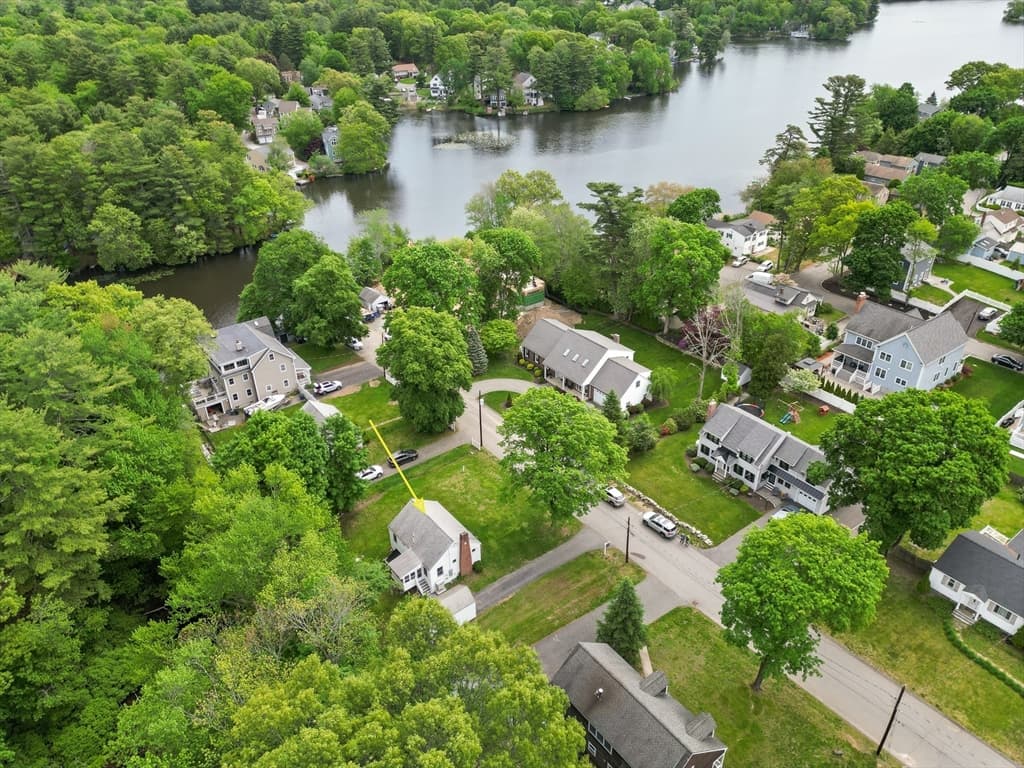 Single Family Residence at 84 Crest Rd, Lynnfield MA 01940, Lynnfield, photo 8 of 11