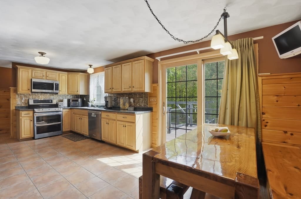 Single Family Residence at 160 Gray Road, Templeton MA 01468, Templeton, photo 12 of 42