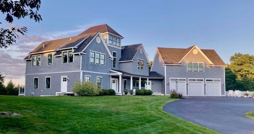 22 Crooked Lane, Manchester MA 01944