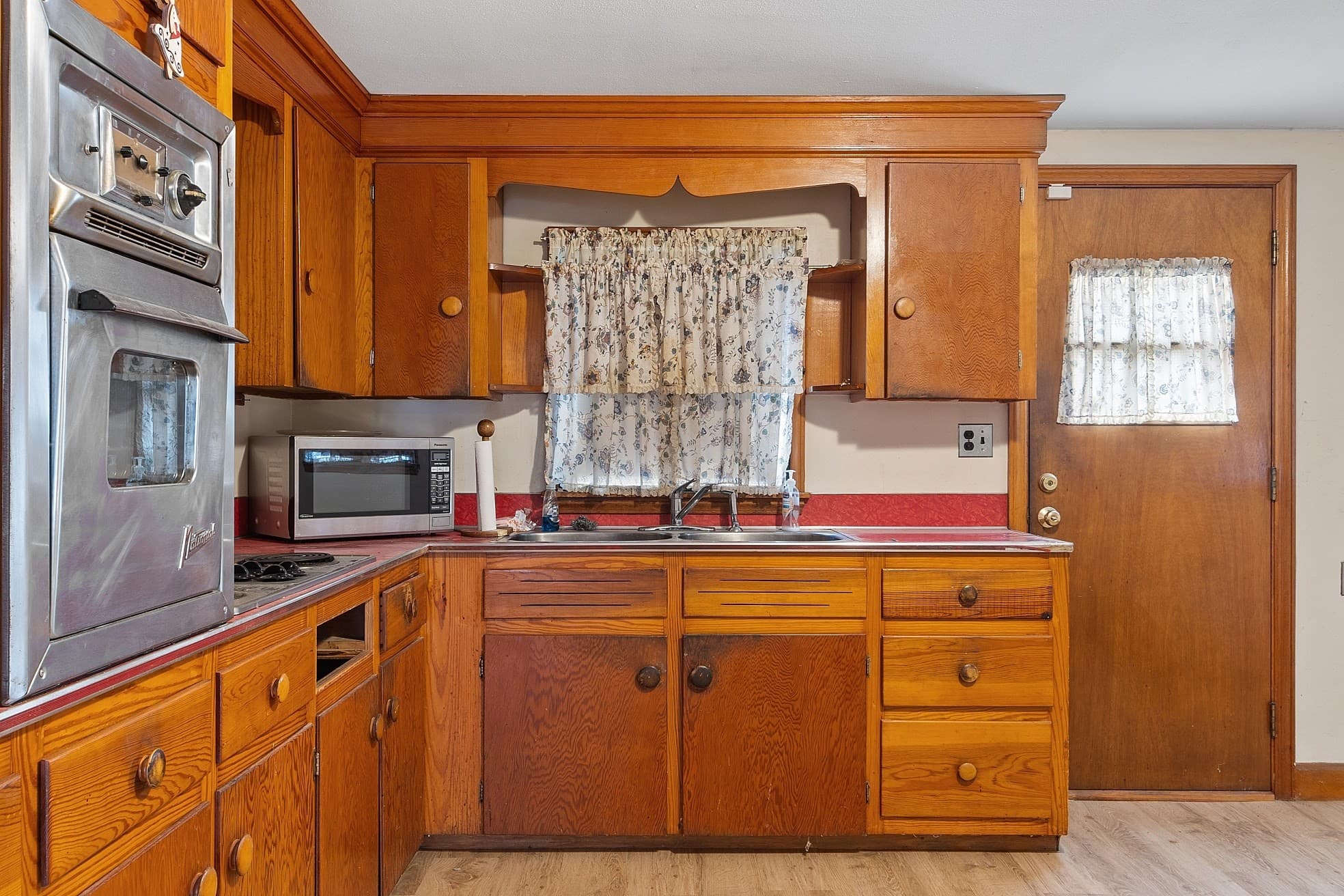 Single Family Residence at 1064 Lakeview Ave, Dracut MA 01826, photo 27 of 30