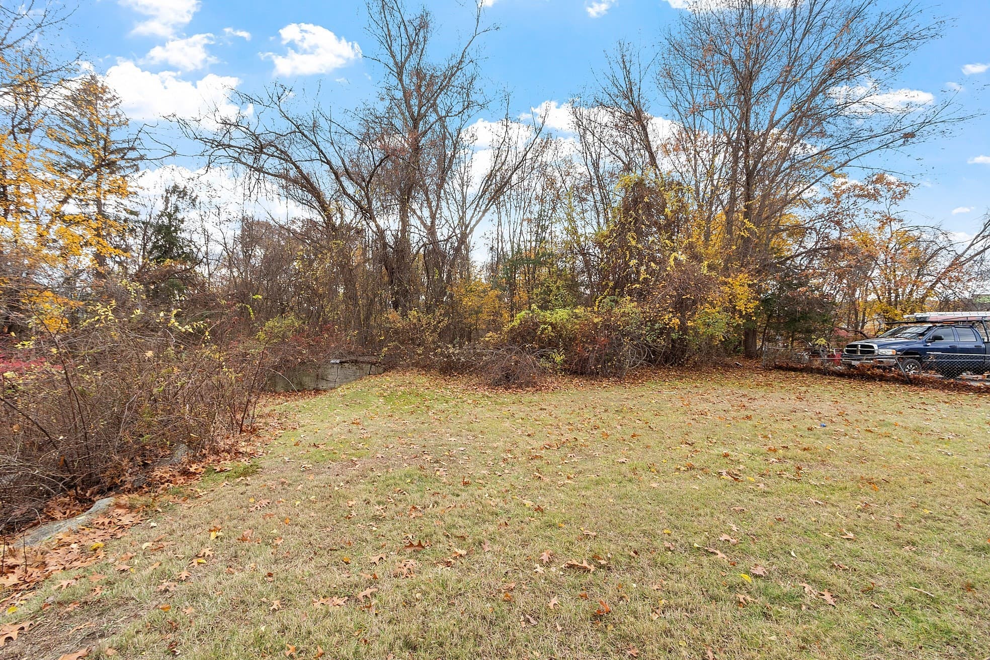 Single Family Residence at 1064 Lakeview Ave, Dracut MA 01826, photo 7 of 30
