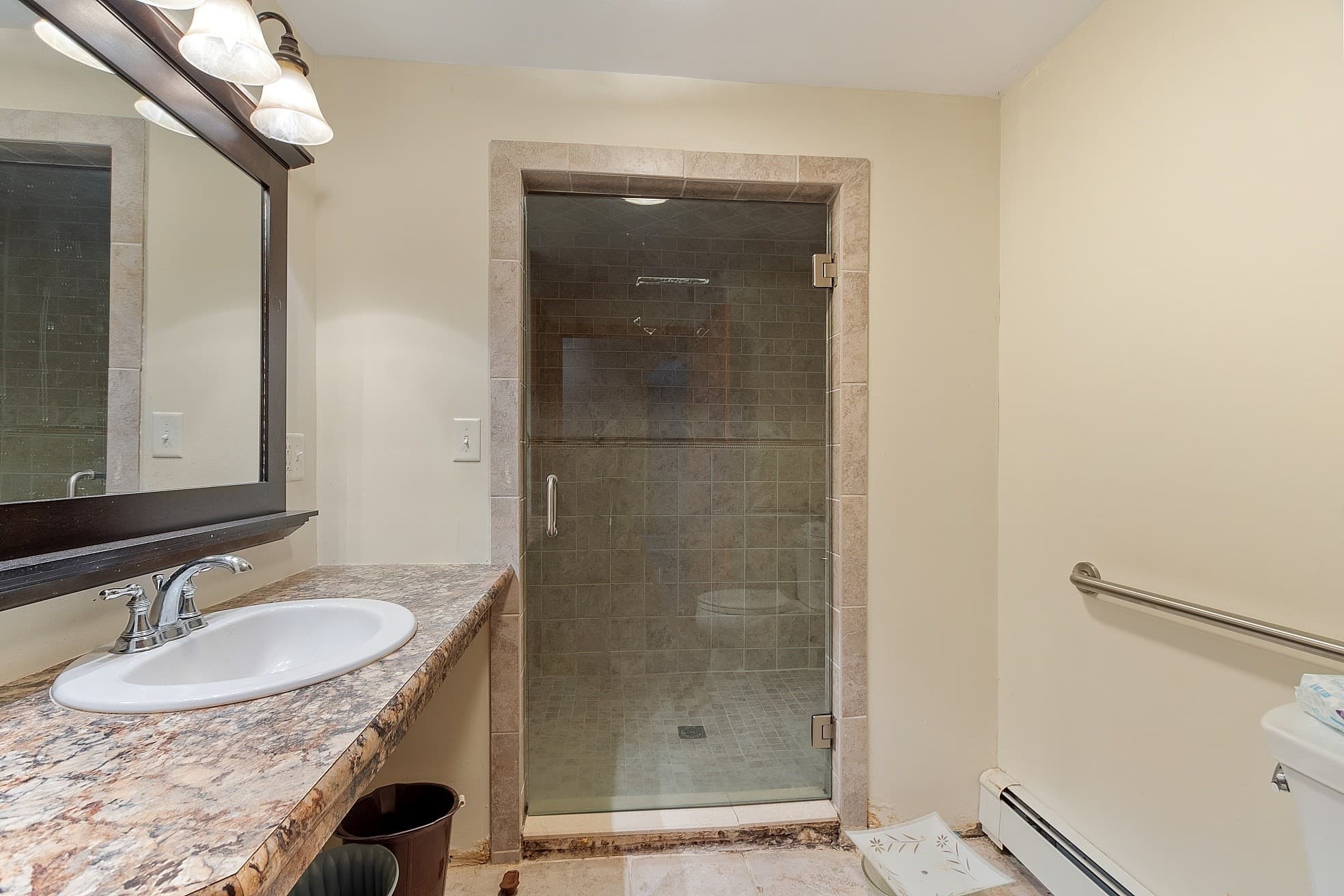 Single Family Residence at 1064 Lakeview Ave, Dracut MA 01826, photo 14 of 30