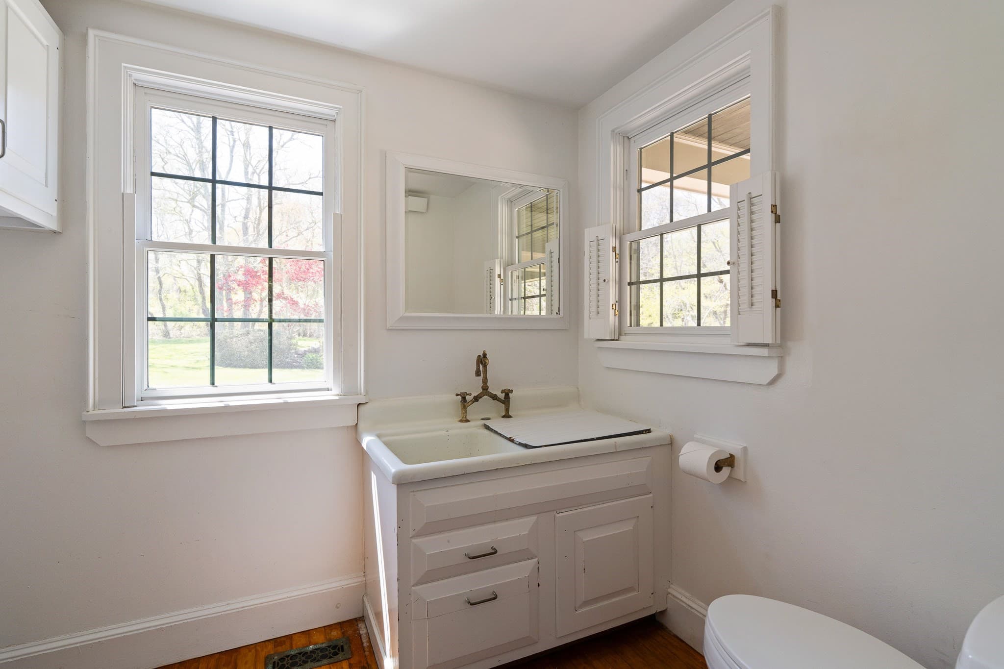 Single Family Residence at 15 Tamarack Lane, Oak Bluffs MA 02557, photo 17 of 42