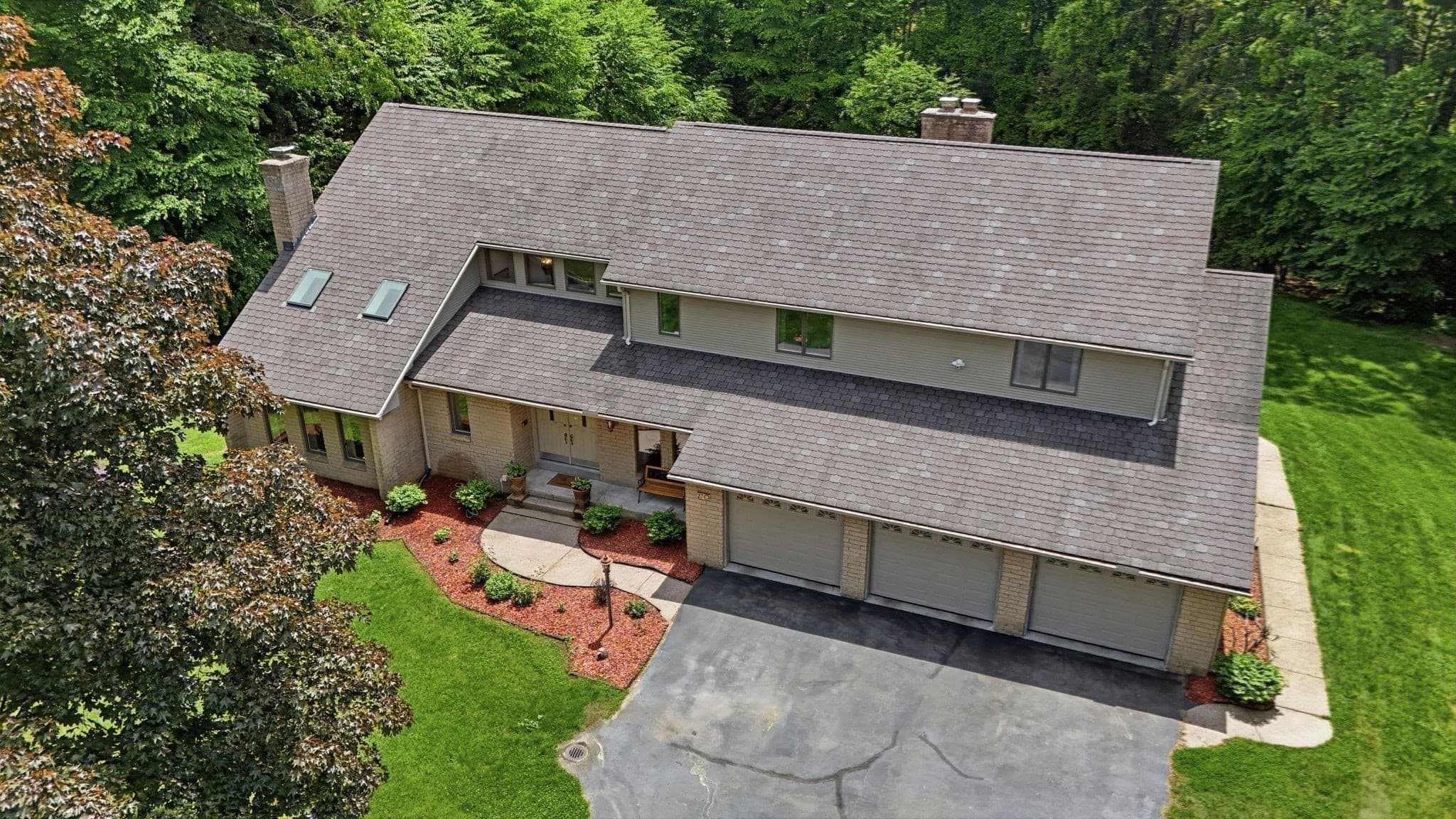 Single Family Residence at 27 Lady Slipper Cir, Westfield MA 01085, photo 6 of 42