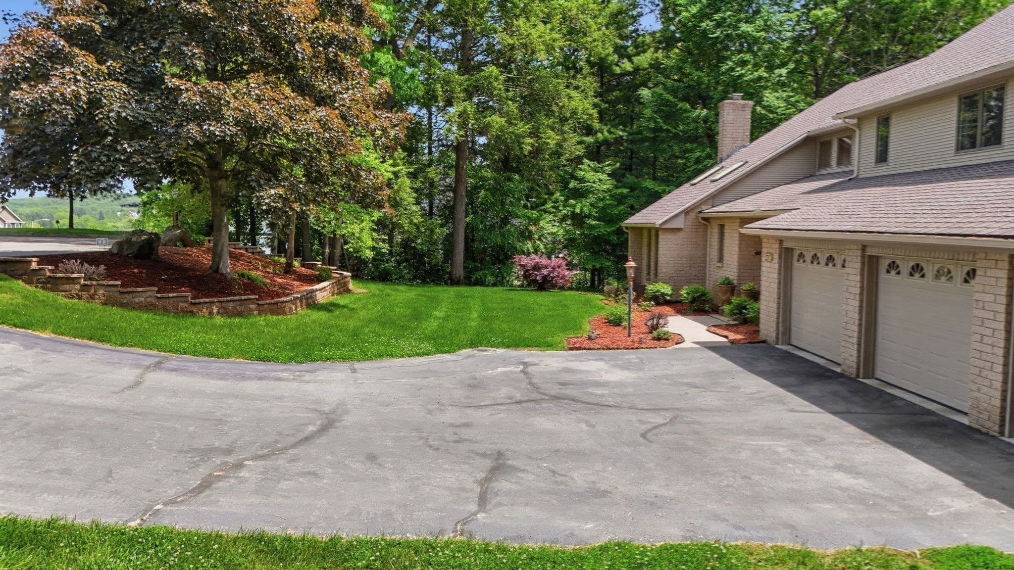 Single Family Residence at 27 Lady Slipper Cir, Westfield MA 01085, photo 10 of 42