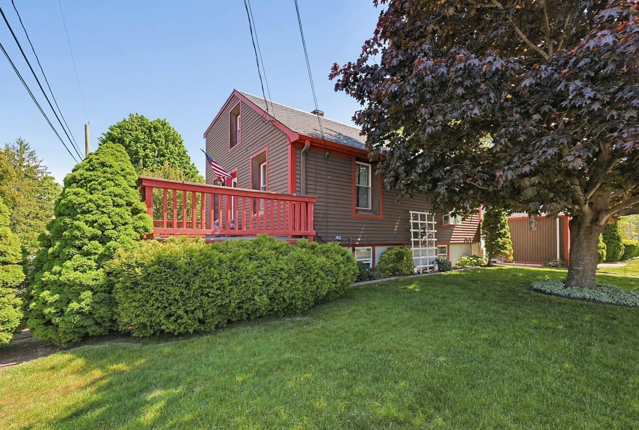 Single Family Residence at 160 Sherman Road, Somerset MA 02726, photo 6 of 34