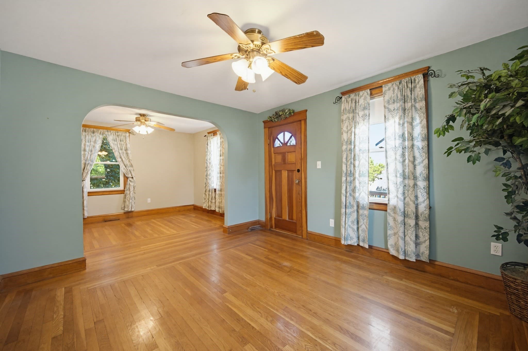 Single Family Residence at 160 Sherman Road, Somerset MA 02726, photo 15 of 34