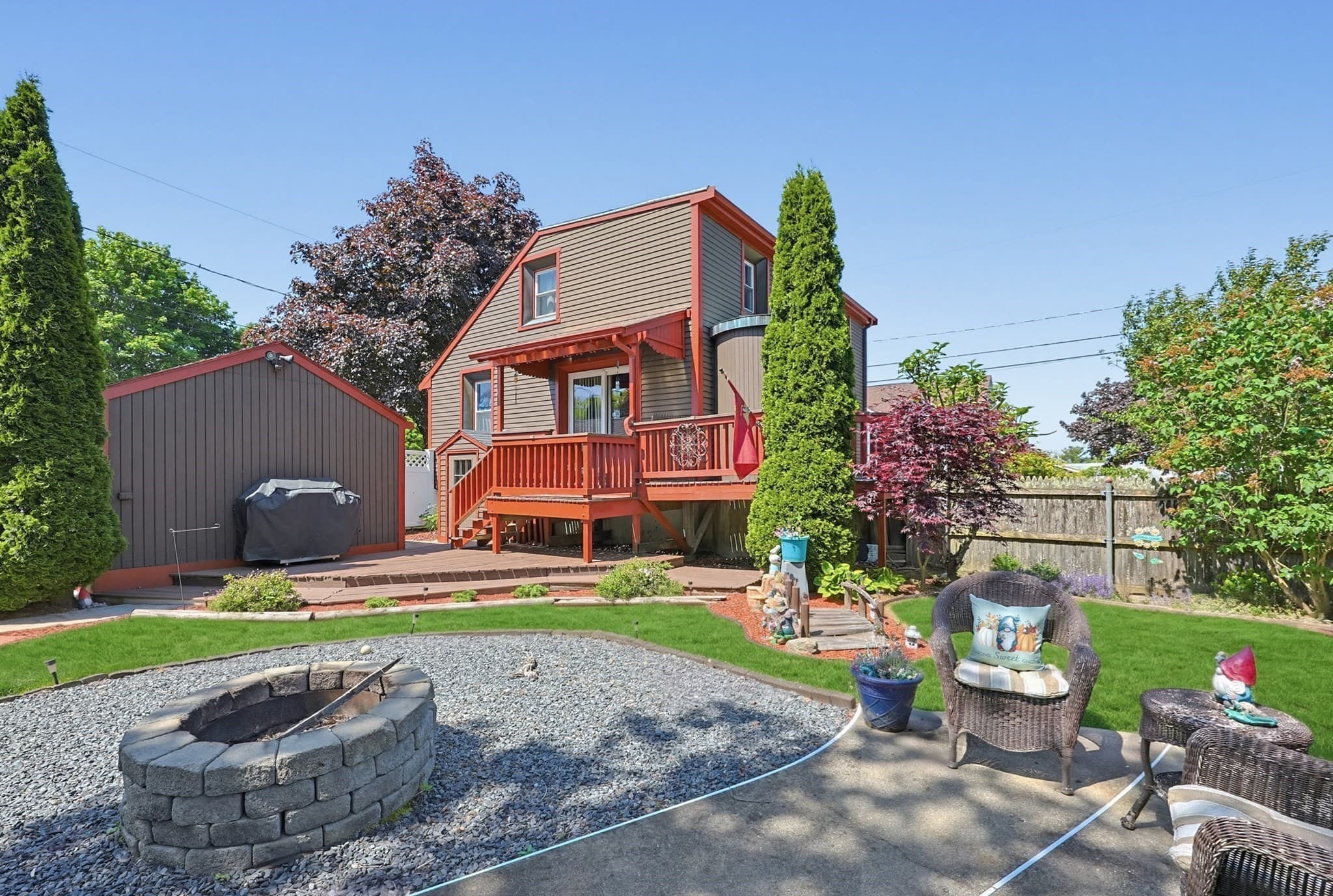 Single Family Residence at 160 Sherman Road, Somerset MA 02726, photo 11 of 34