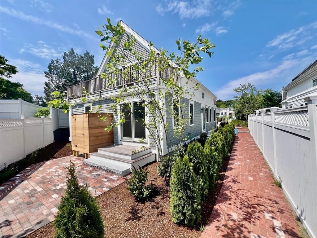 65 Franklin Street, Provincetown MA 02657 photo 3