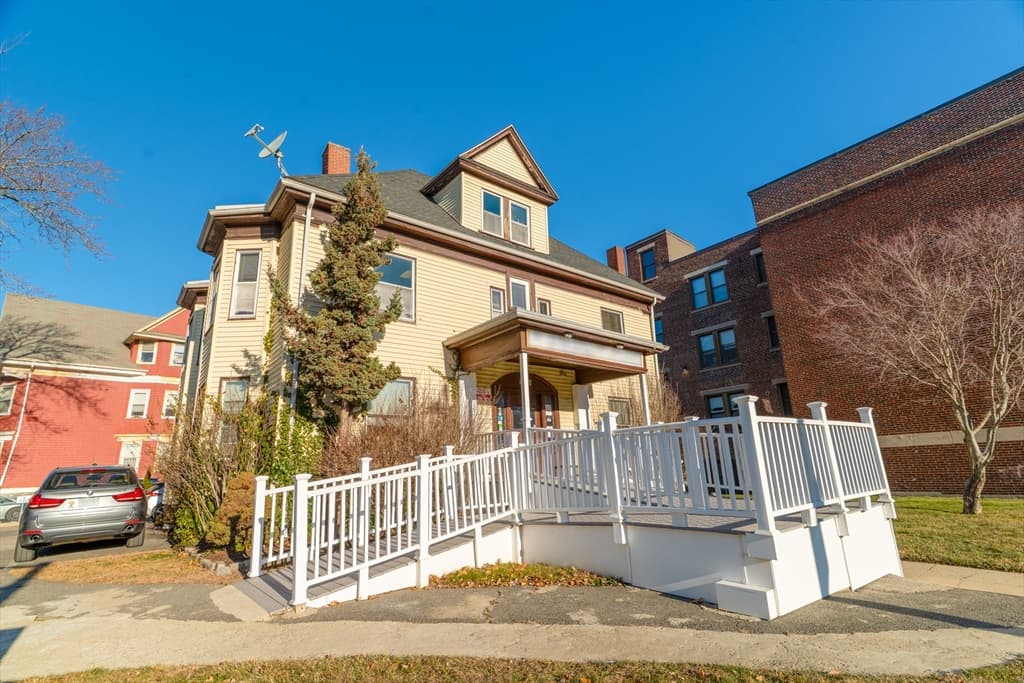 166 Columbia Rd, Boston MA 02121 photo 3