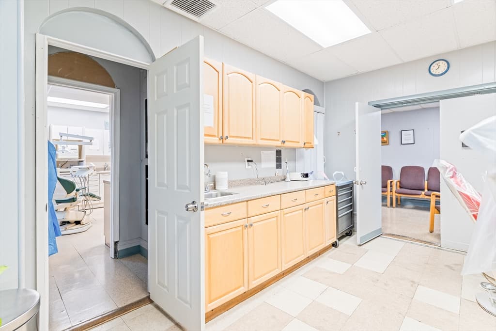 166 Columbia Rd, Boston MA 02121 photo 9