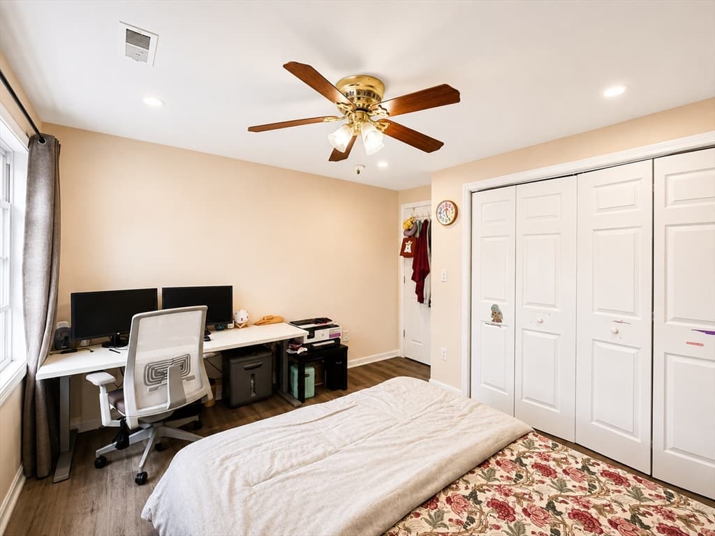 Single Family Residence at 18 Frongillo Farm Rd, Worcester MA 01604, photo 17 of 24