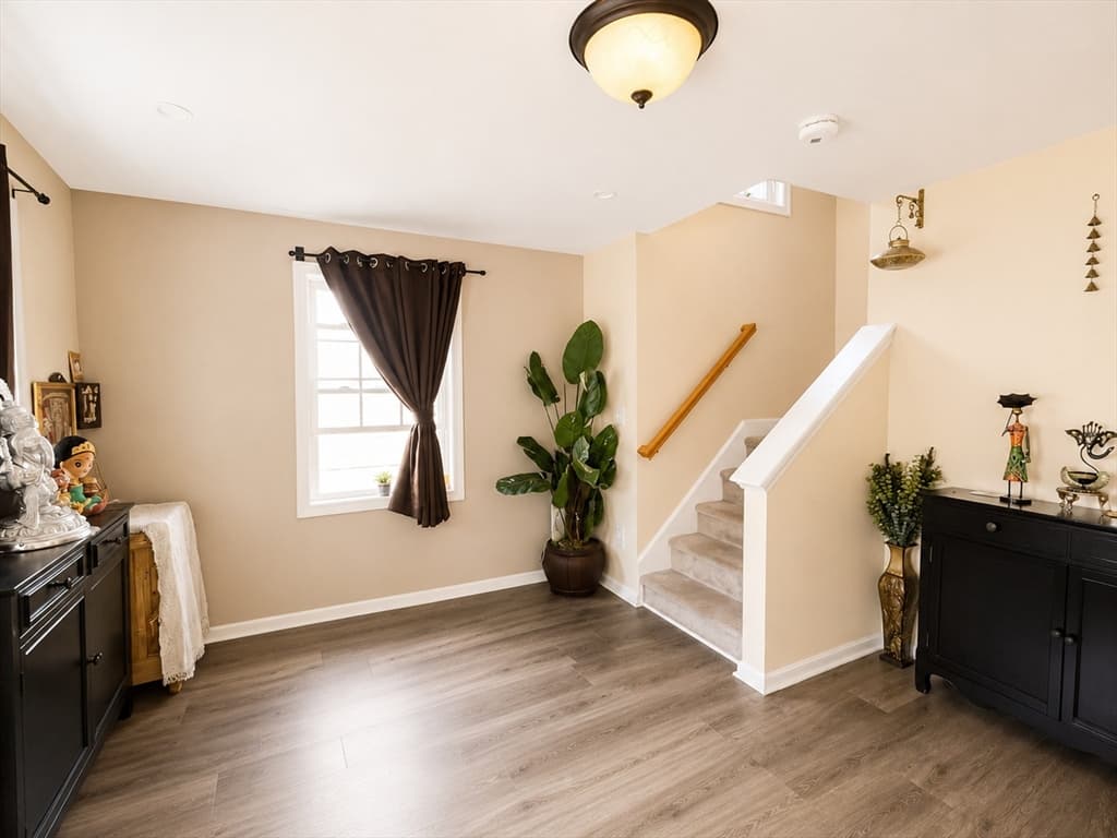Single Family Residence at 18 Frongillo Farm Rd, Worcester MA 01604, photo 3 of 24