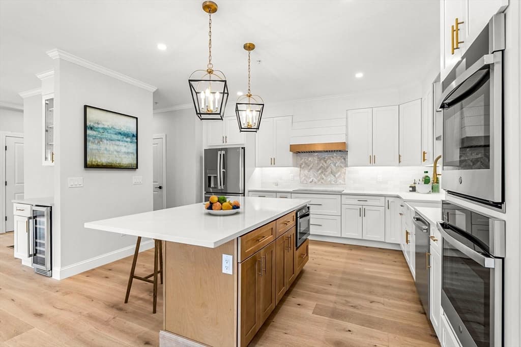 Condominium at 7 Whitman Circle # 7, Bellingham MA 02019, Bellingham, photo 3 of 37