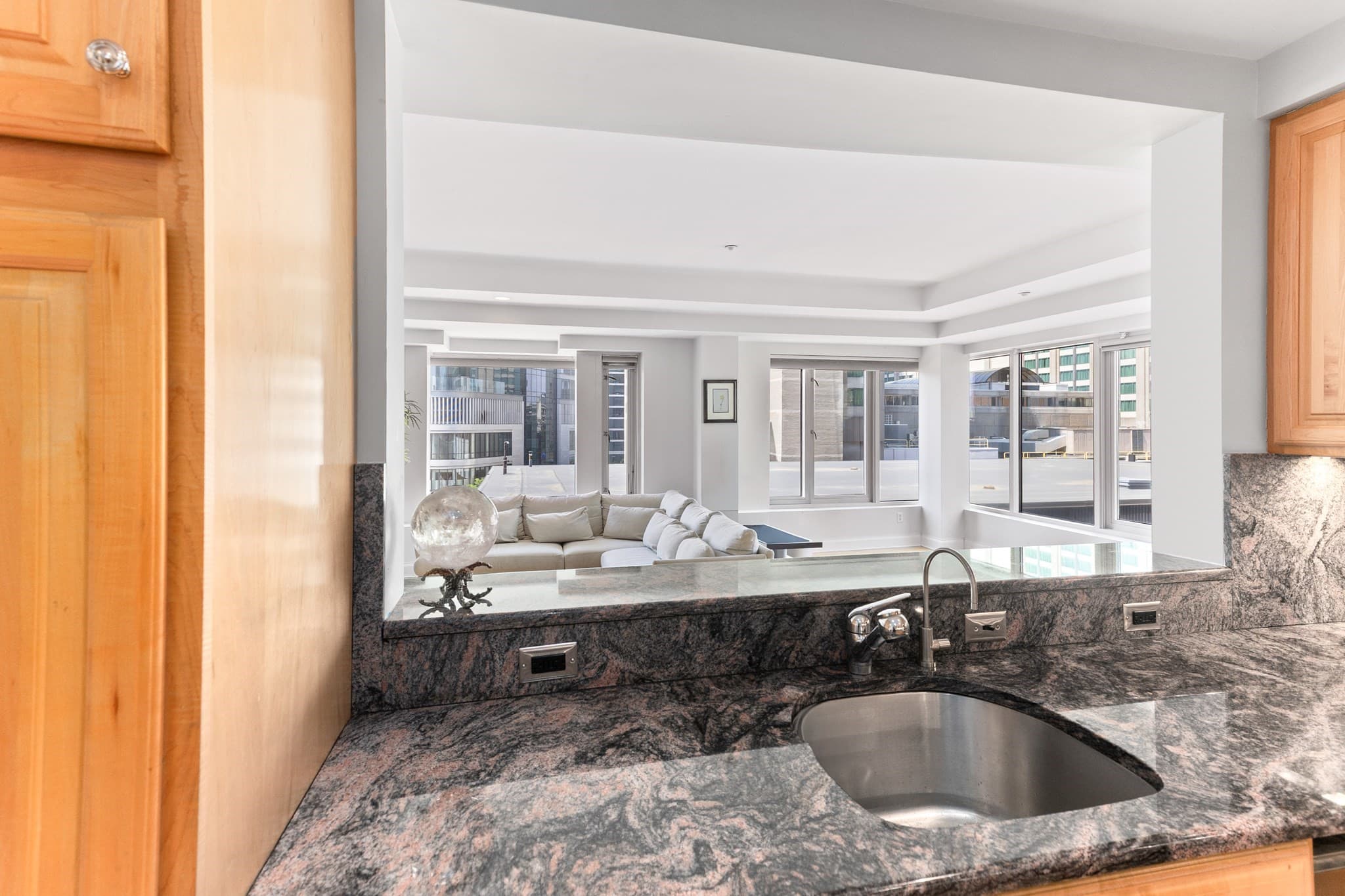 Condominium at 100 Belvidere St # 4C, Boston MA 02116, photo 6 of 13