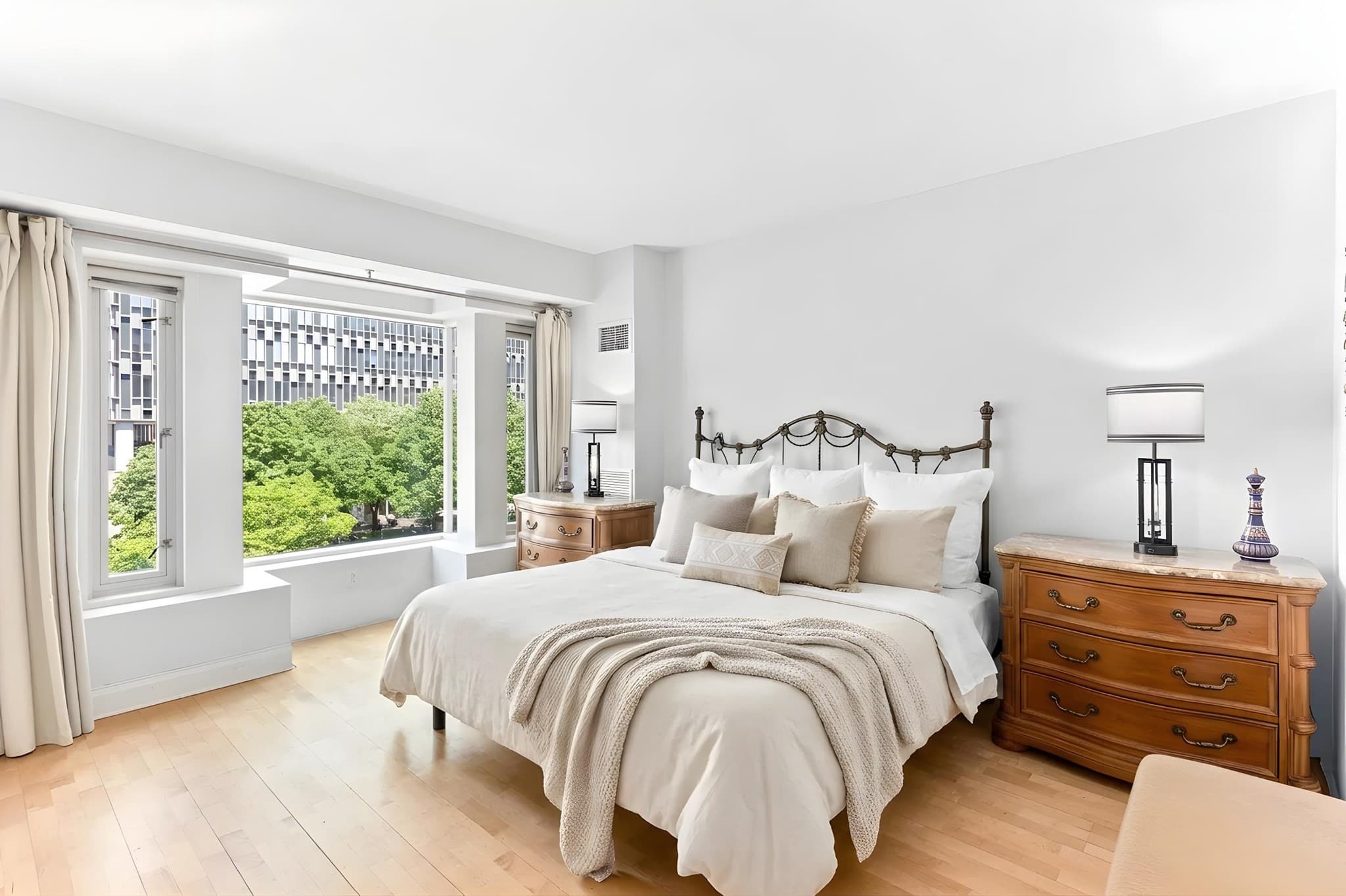 Condominium at 100 Belvidere St # 4C, Boston MA 02116, photo 12 of 13
