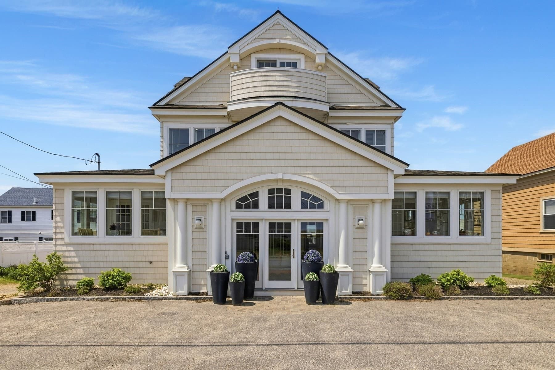 12 Commonwealth Ave, Salisbury MA 01952