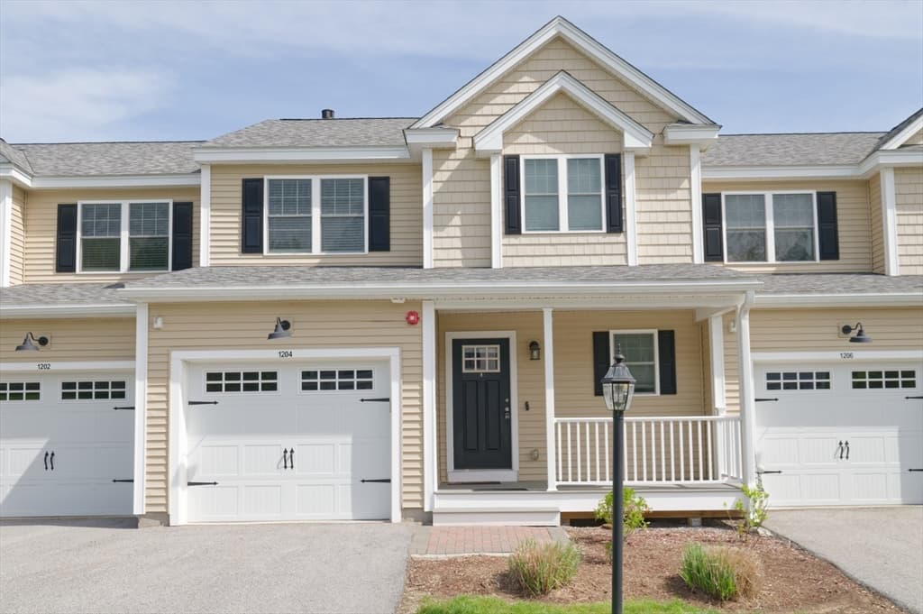 1204 Hazelwood Way # 1204, Clinton MA 01510 photo 2