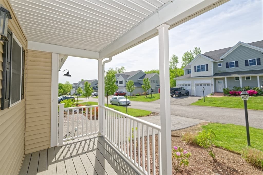 1204 Hazelwood Way # 1204, Clinton MA 01510 photo 3