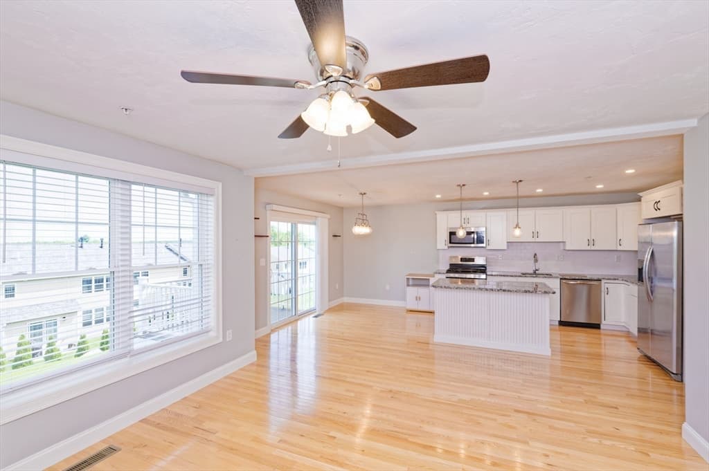 1204 Hazelwood Way # 1204, Clinton MA 01510 photo 10