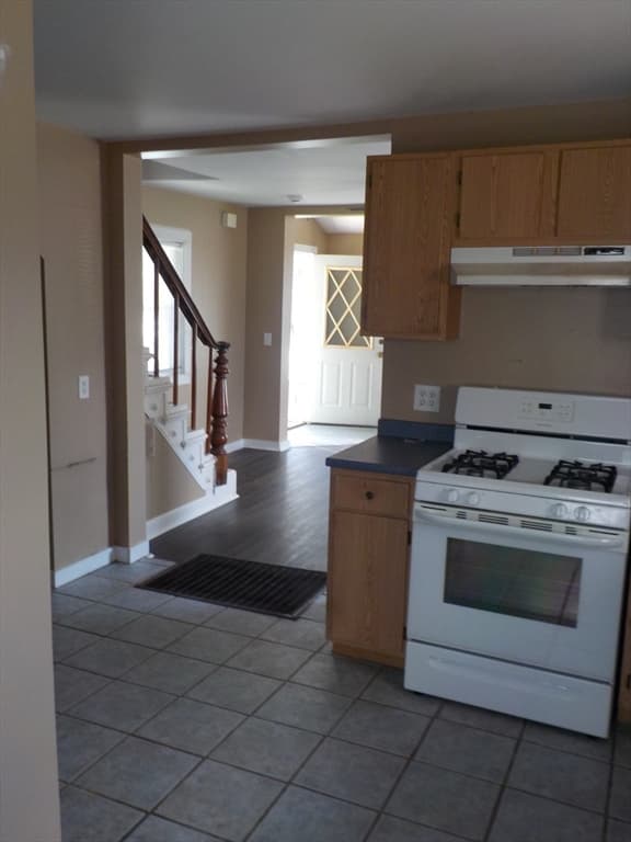 85 Maplewood Ave, Swansea MA 02777 photo 36