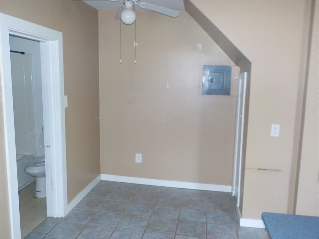 85 Maplewood Ave, Swansea MA 02777 photo 28