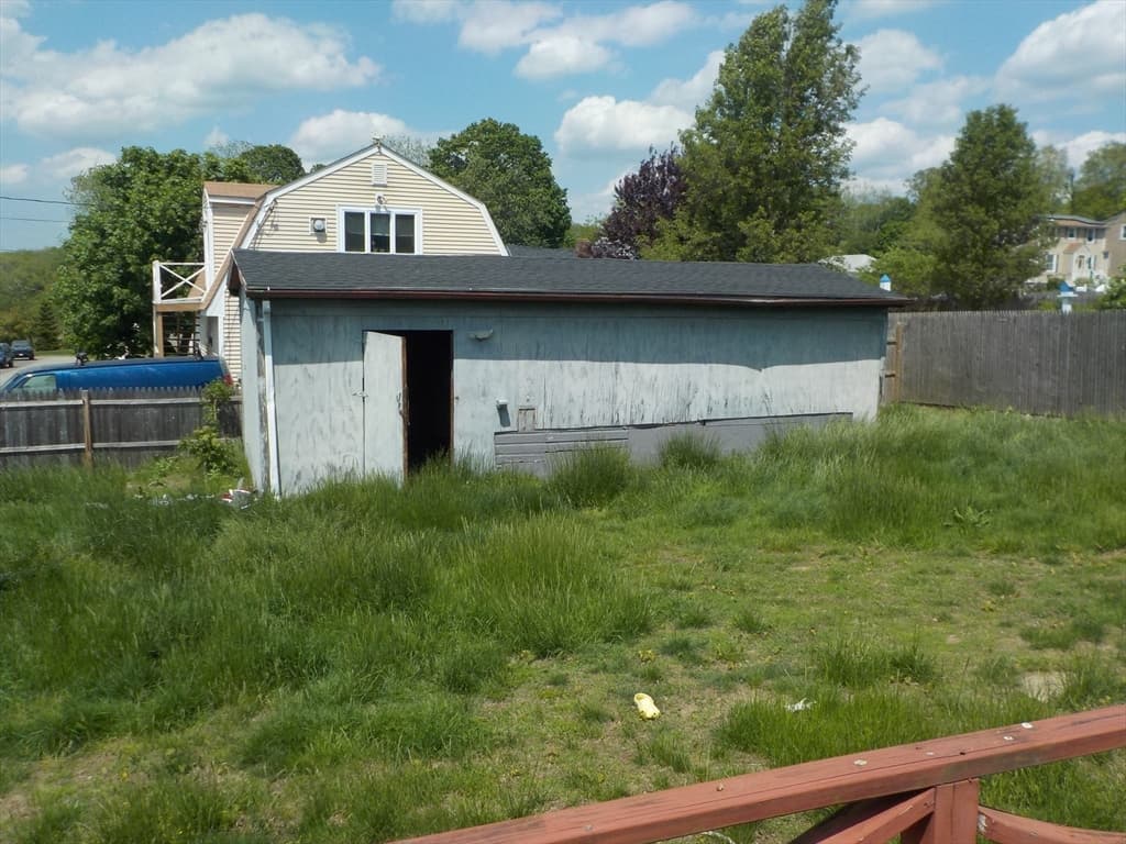 85 Maplewood Ave, Swansea MA 02777 photo 31