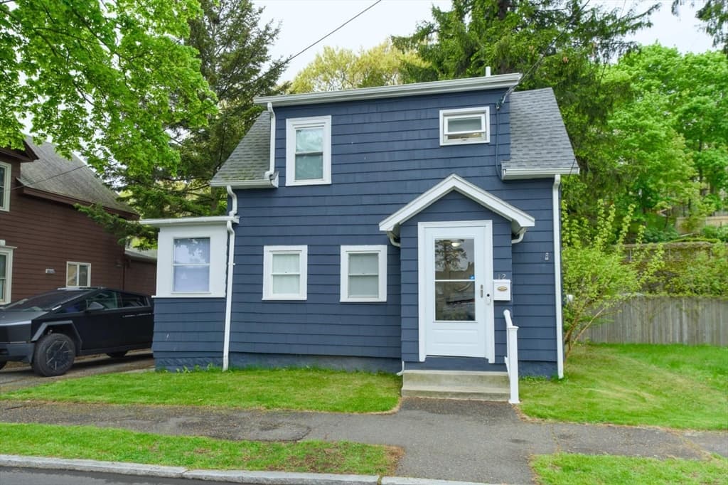 Single Family Residence at 12 Bailey St, Lynn MA 01904, photo 2 of 21