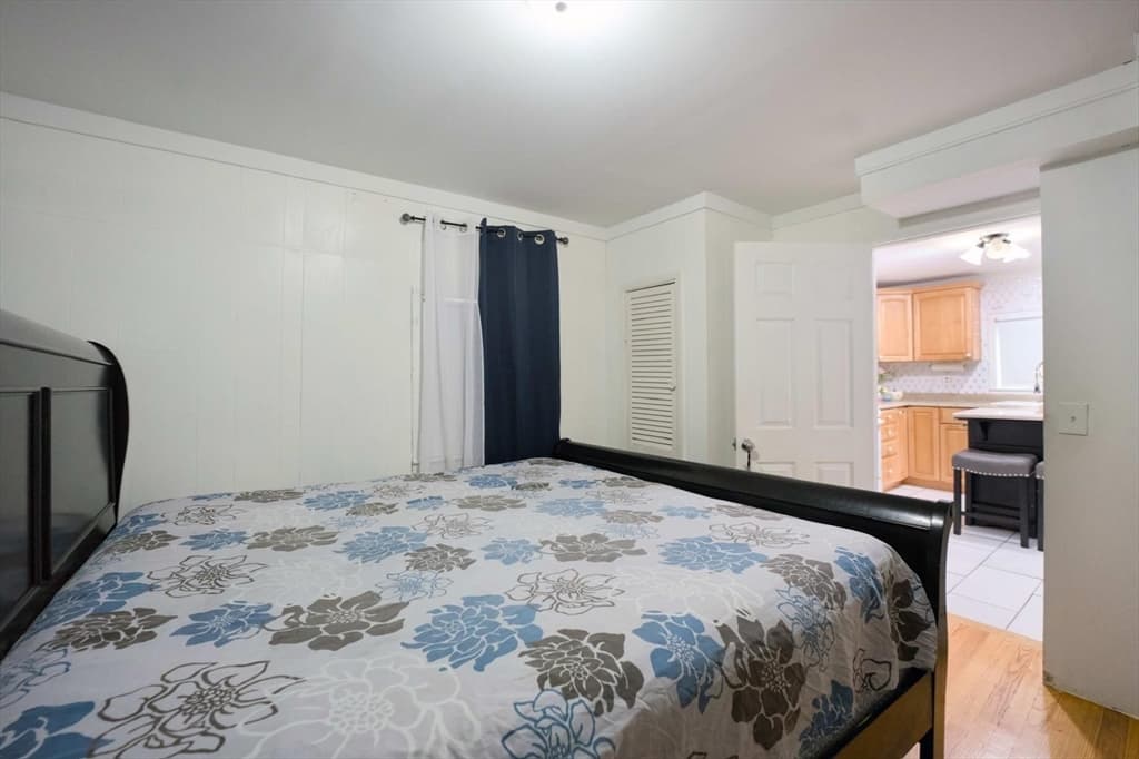 Single Family Residence at 12 Bailey St, Lynn MA 01904, photo 7 of 21
