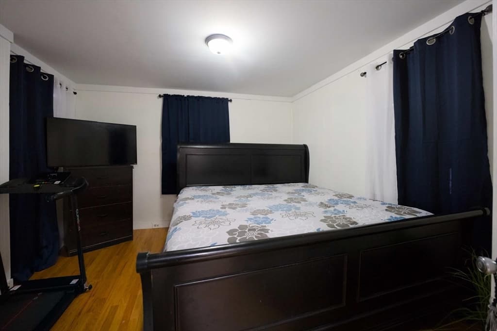 Single Family Residence at 12 Bailey St, Lynn MA 01904, photo 8 of 21