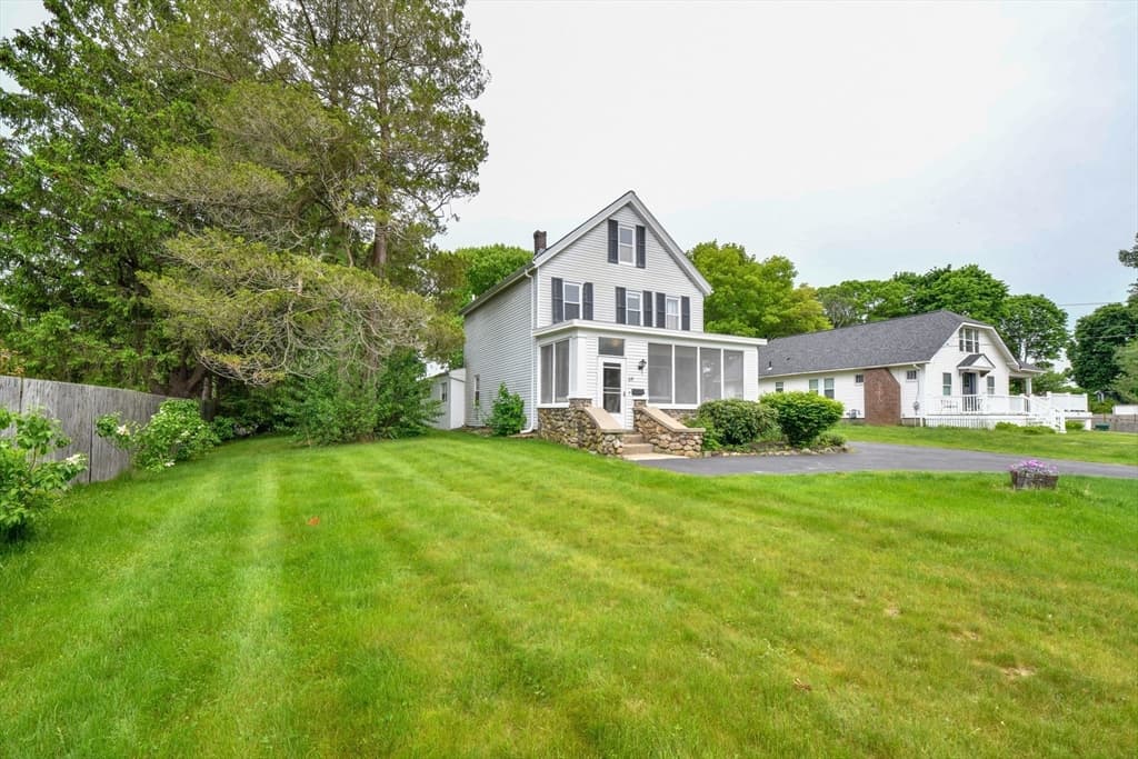 Single Family Residence at 619 N Main St, Mansfield MA 02048, photo 2 of 37