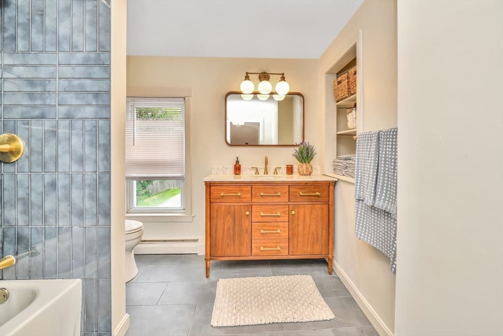 Single Family Residence at 619 N Main St, Mansfield MA 02048, photo 24 of 37