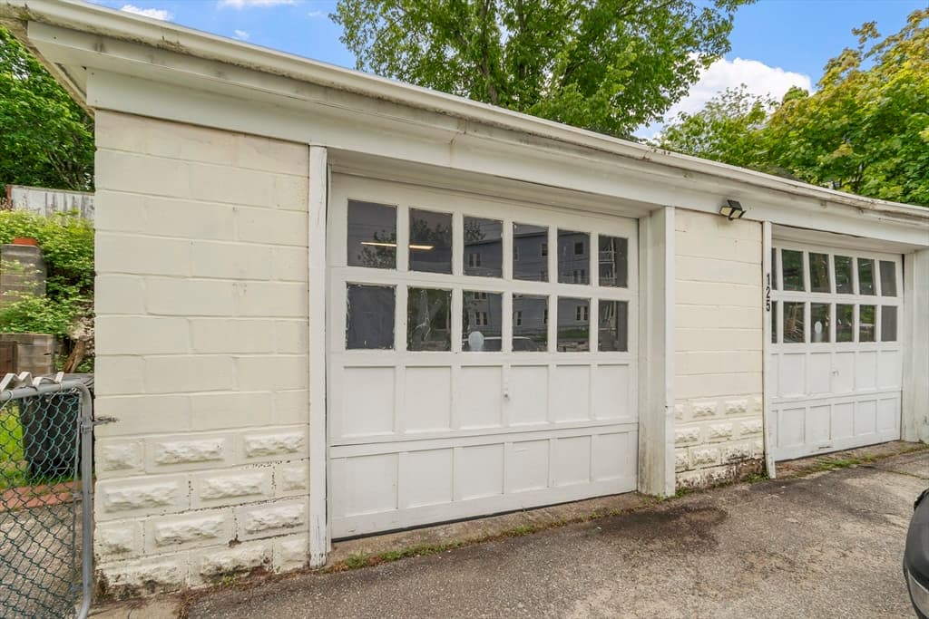 125 Cross St, Southbridge MA 01550 photo 6