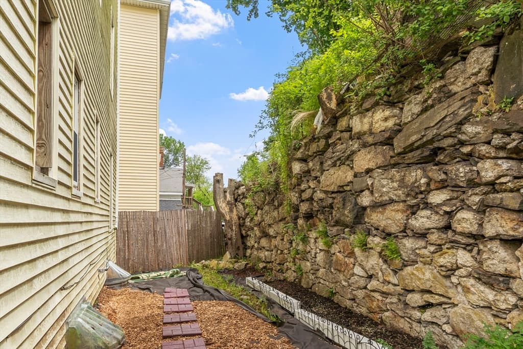 125 Cross St, Southbridge MA 01550 photo 7