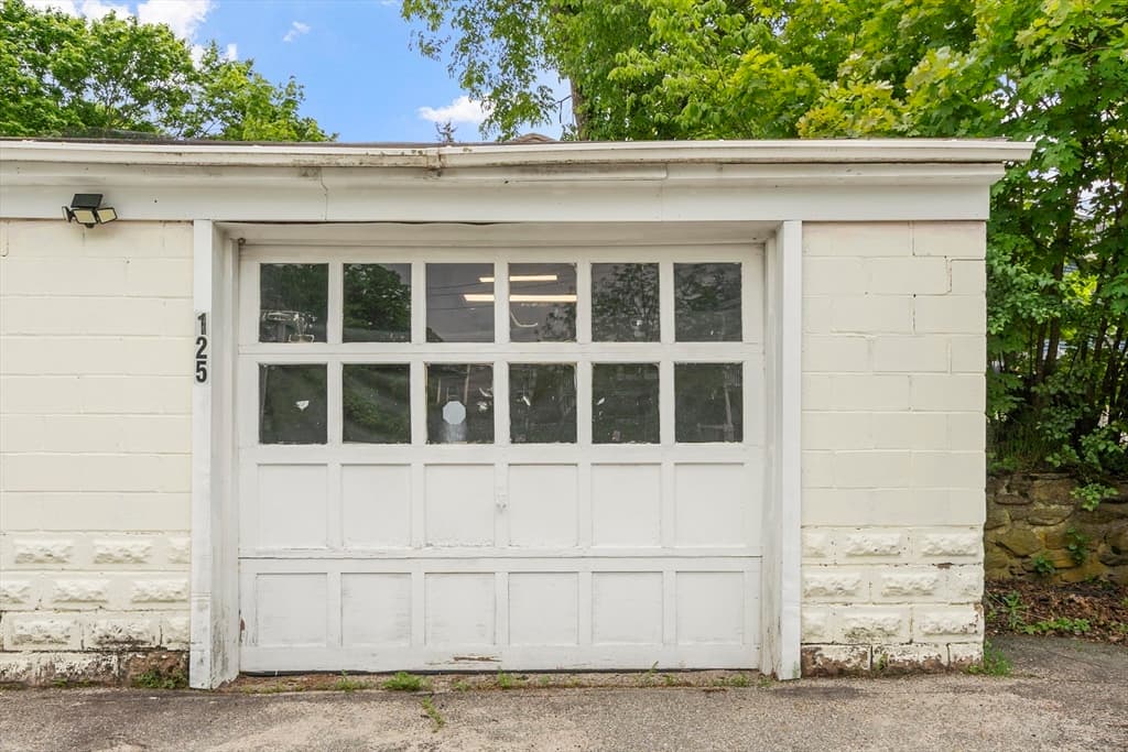 125 Cross St, Southbridge MA 01550 photo 5