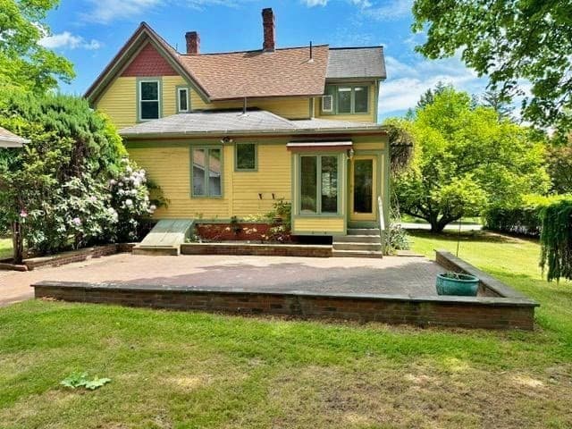 60 Massasoit, Northampton MA 01060 photo 2